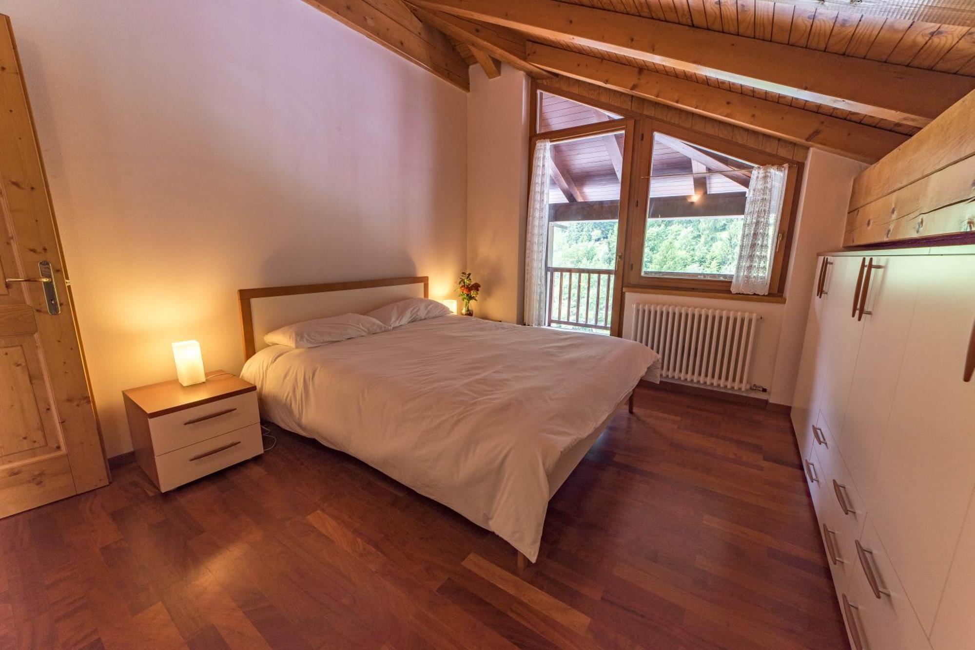 Monari Riverside Terrace Apartment Cogolo